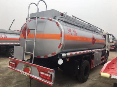 東風(fēng)8噸汽油運(yùn)輸車 高效安全的移動(dòng)加油站